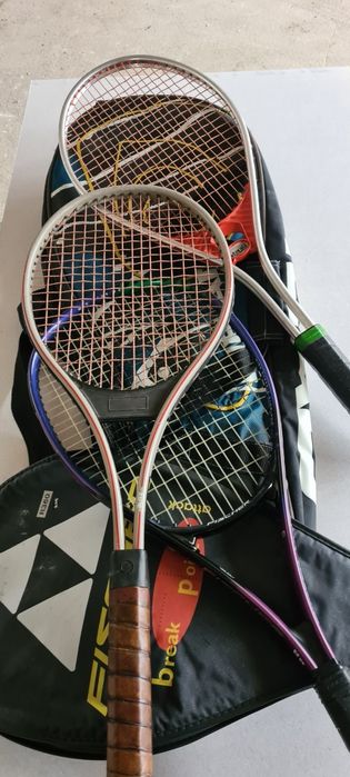 Тенис ракети едната е Фишер