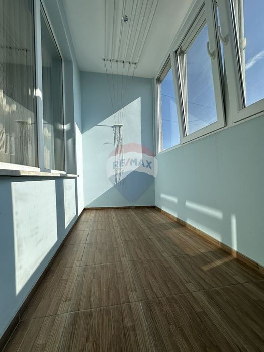 Дава се под наем Тристаен апартамент в Варна, Цветен квартал - 75 кв.м за 648.21 € - Снимка #6