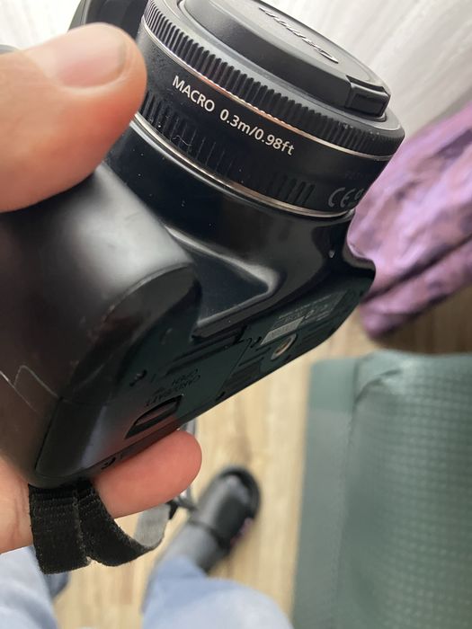 Canon 1100D + Canon 40 mm F2.8