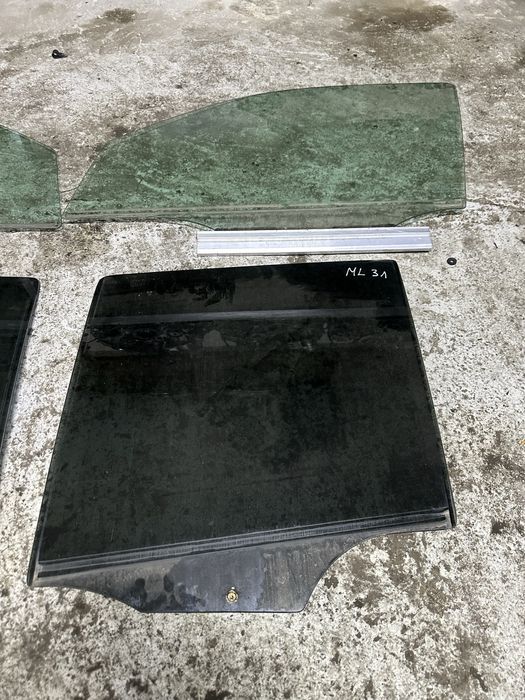 Стекла Mersedes benz ML 163