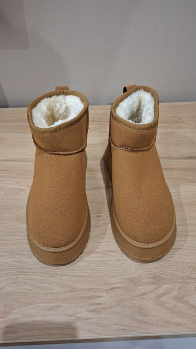 UGG maro damă – mărimea 37