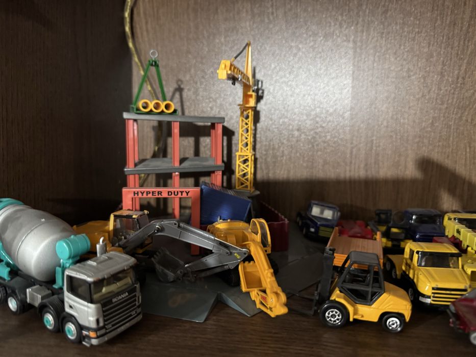 Machete auto CARARAMA metalice 1/87