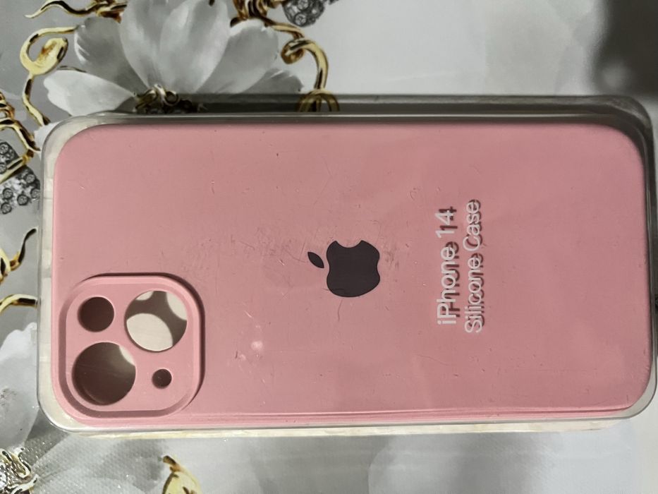 Сехлы на iPhone 14