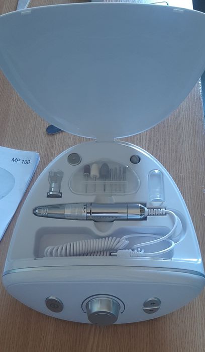 Baurer Statie de manichiura /pedichiura