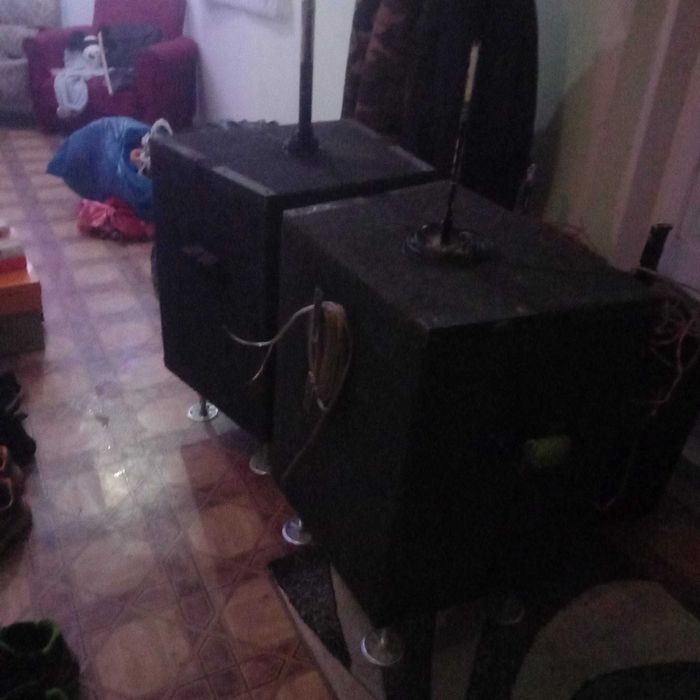 Boxe de vânzare