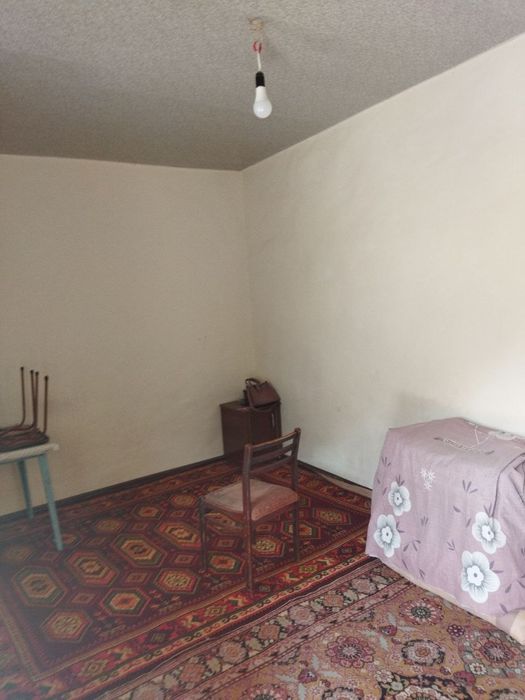 Kvartira bor 3 xonali hovli ijaraga beriladi faqat student qizlarga