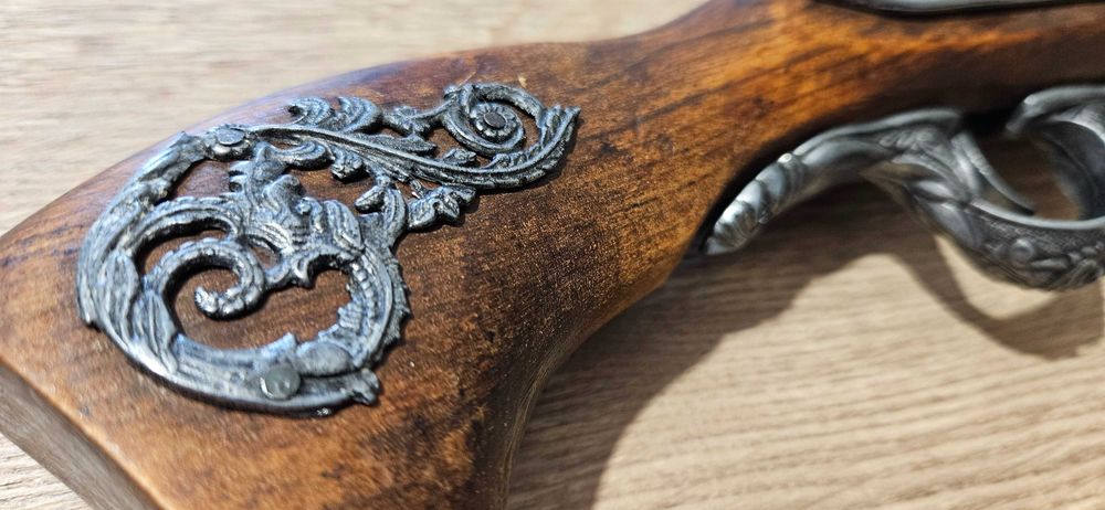 Декоративен пистолет