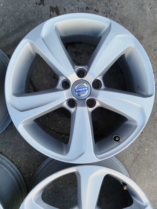 Волво 7.5х17 цола ет52. 5мм.