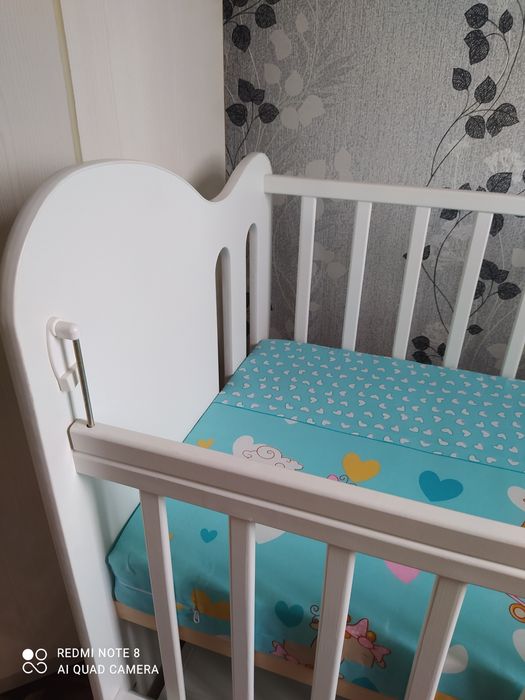 Продам детскую кроватку