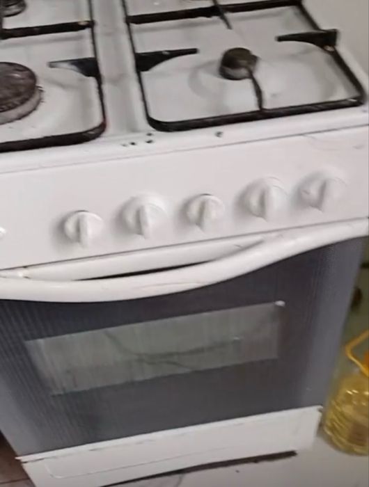 Продаю газовый плита холодильник