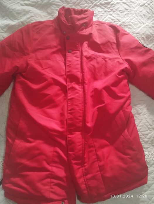 Продам зимнюю куртку на мальчика