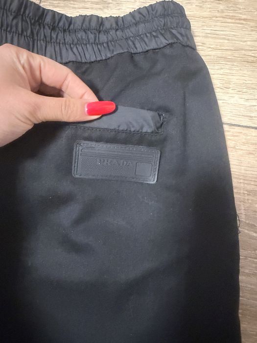 Pantaloni prada barbati