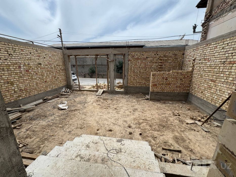 Продается дом,313 школа,юнусабадский район,360м2