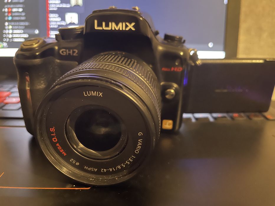Panasonic gh2 mirrorless