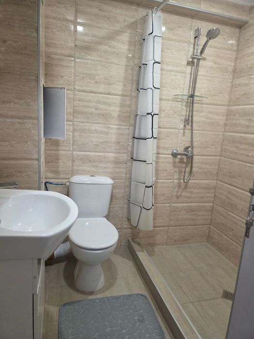Дава се под наем Тристаен апартамент в Асеновград - 86 кв.м за 448.8 € - Снимка #9