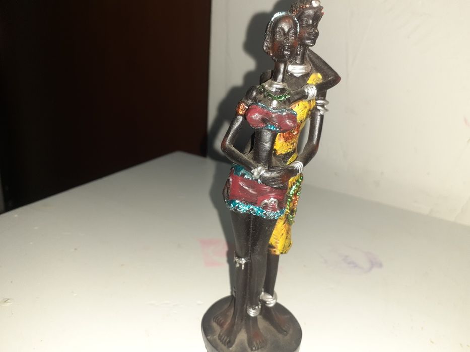 Сувениры, игрушки.