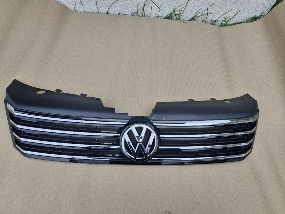 Grila centrala Vw Passat B7 NOUA 2010-2014