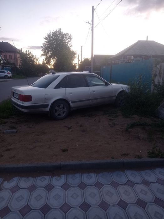 Продам Ауди 100 с4