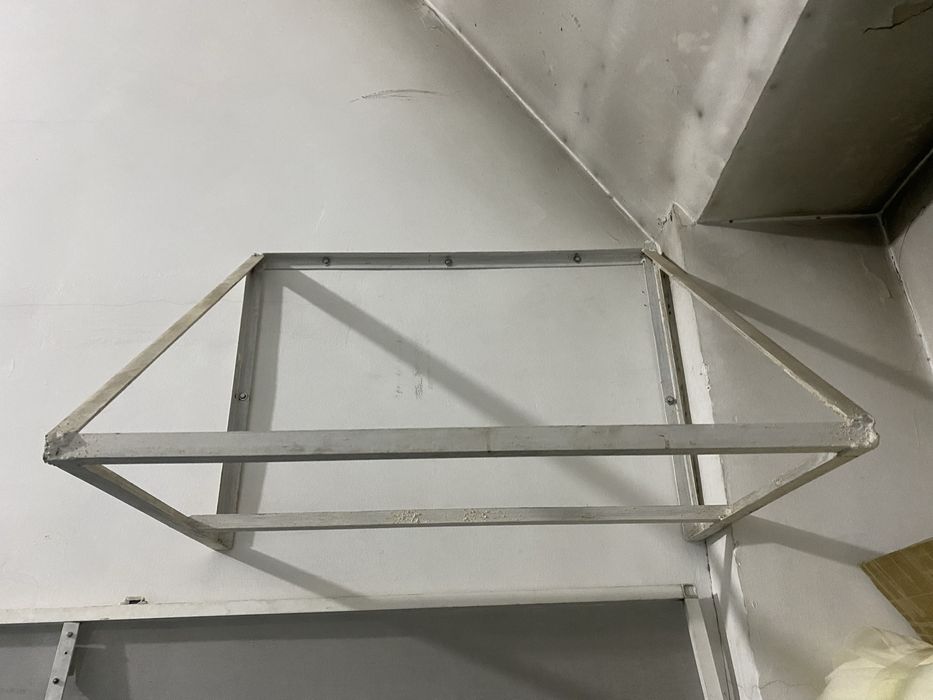 Настенный кронштейн для шин