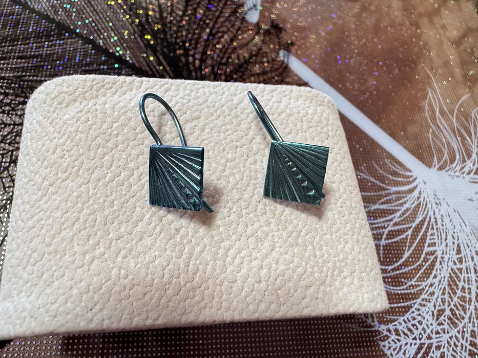 Серьги из мед сплава