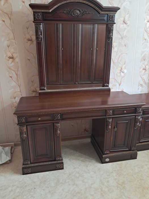 Спальный гарнитур , в Стиле