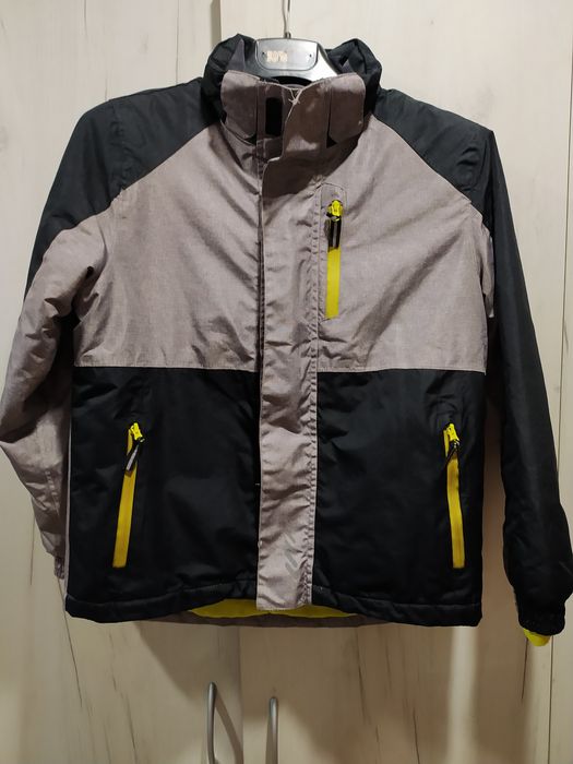 Продавам детски якета