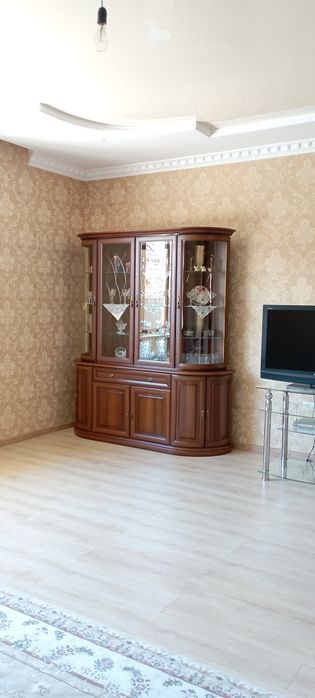 Витрина(горка,сервант)