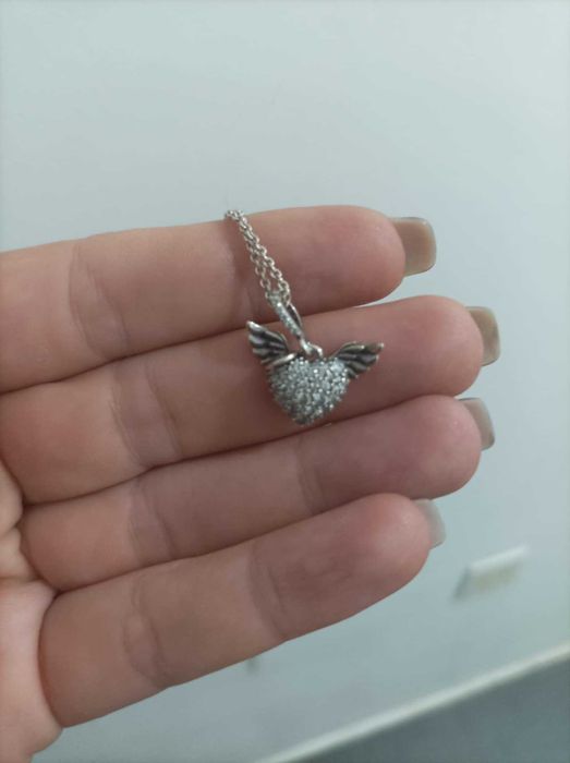 Колие Pandora "Шесто чувство"