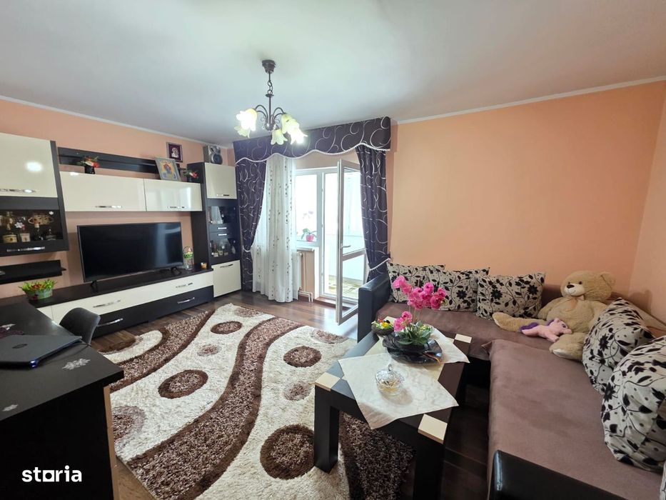 3 camere, decomandat, etaj 1, zona Episcopiei, 3 balcoane