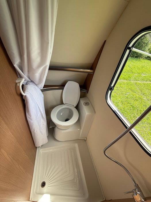 Vand rulota Knaus Sport in stare impecabila