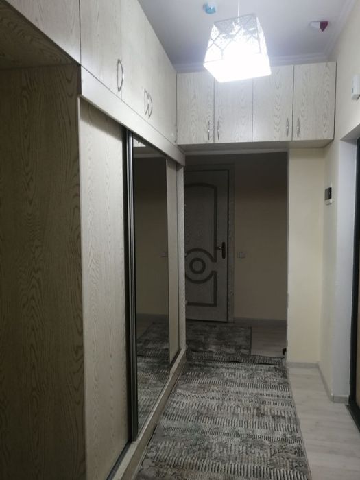 Продам квартиру (своя 2 х комнатная)