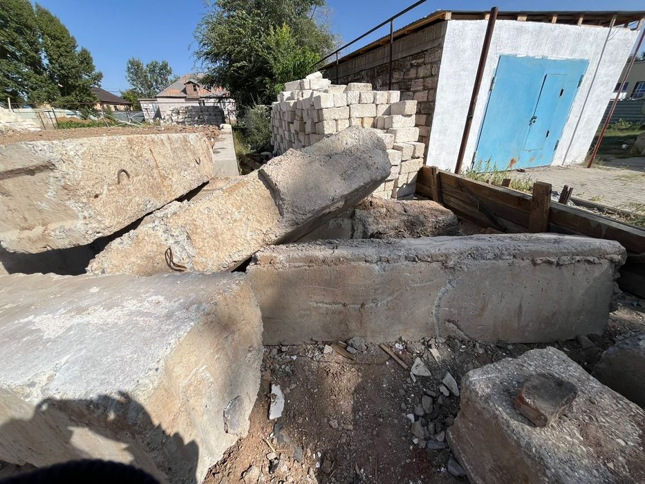 блокдля фундамента  25 штук