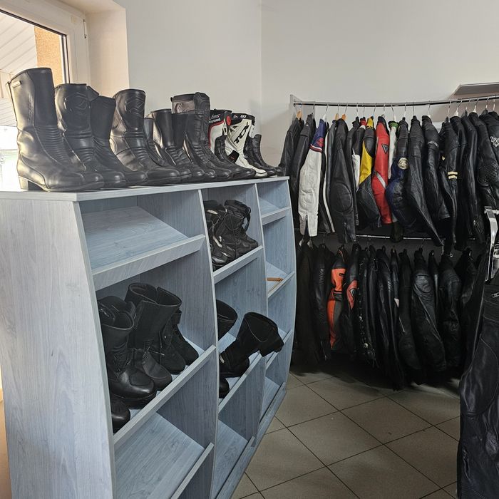 Pantaloni moto mai multe mărimi și modele