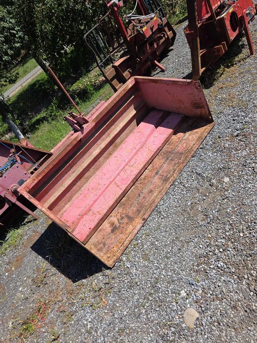 Ladă in tiranti basculabila mecanic lada transport in tiranti la tract