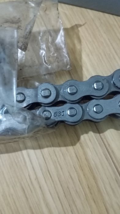 Vând lanț pentru cross 530