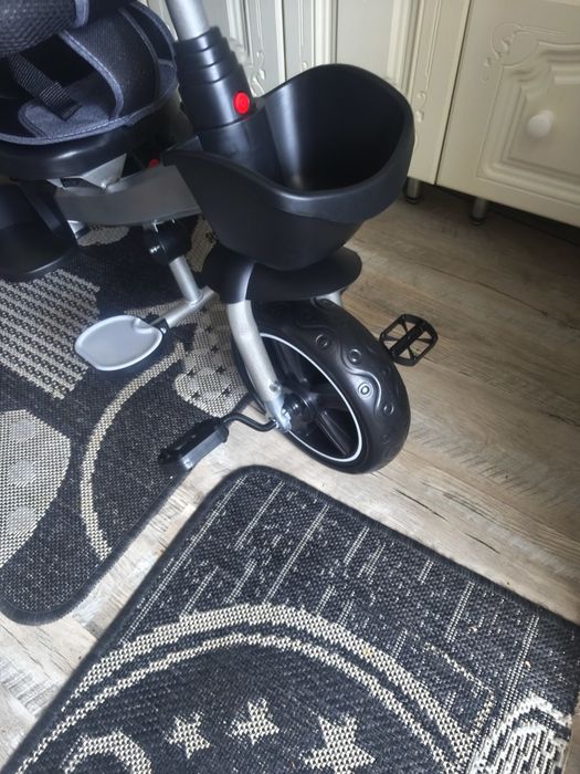 Tricicleta nouă bebelusi