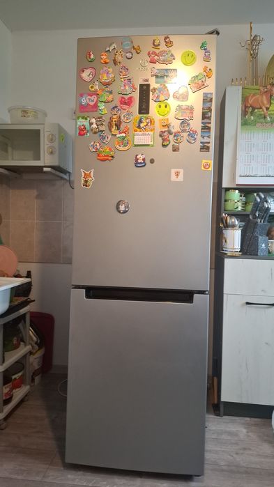 Холодильник Indesit