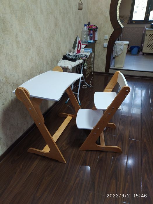 Растущая ругулируемая удобная парта для правильной осанки