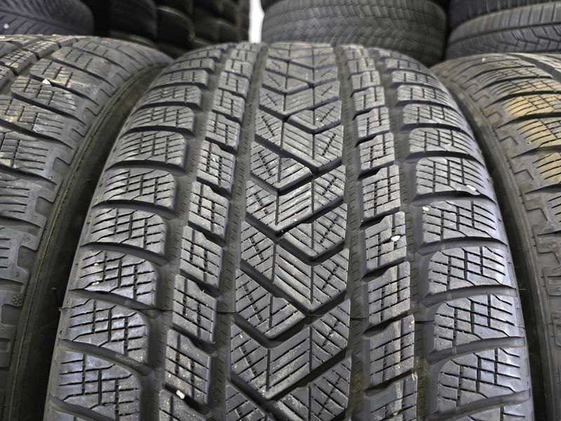 275/45/21 PIRELLI 4бр