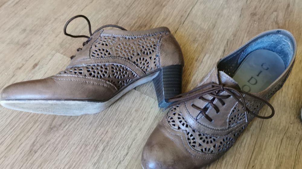 Дамски обувки естествена кожа