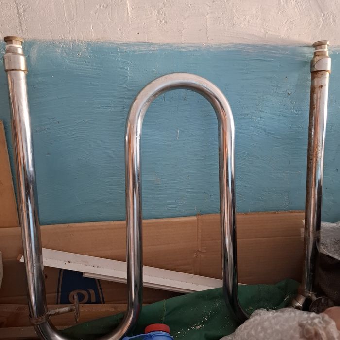 Продам полотенцесушитель( змеевик)