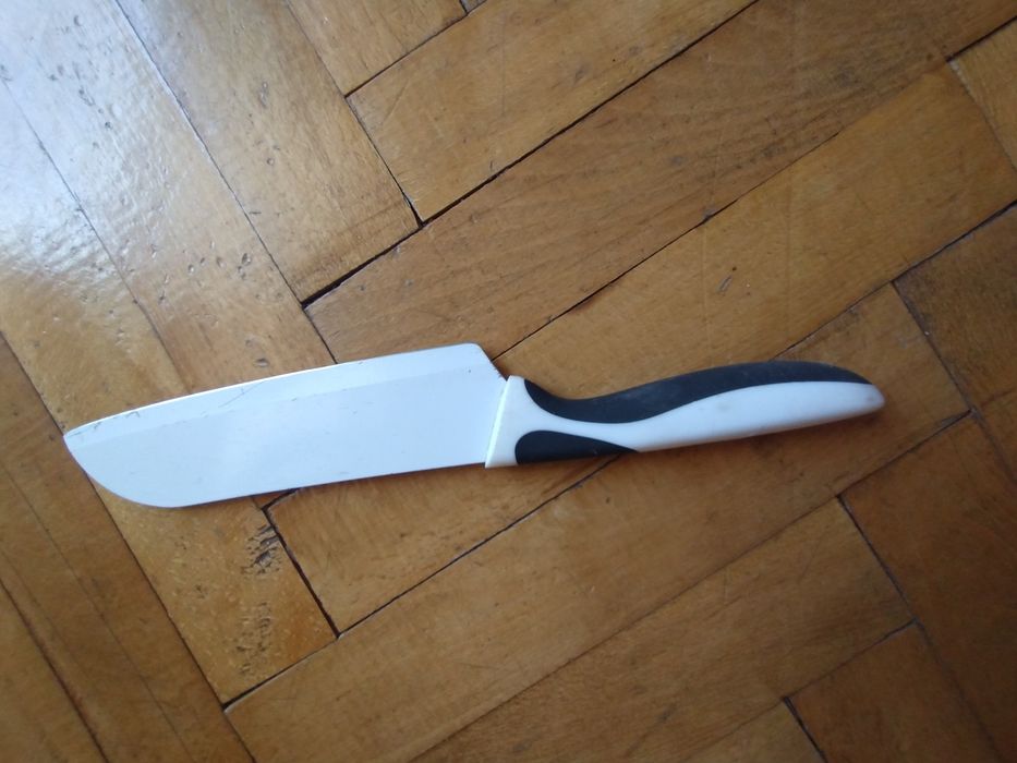 4cuțite bucătărie mărime medie