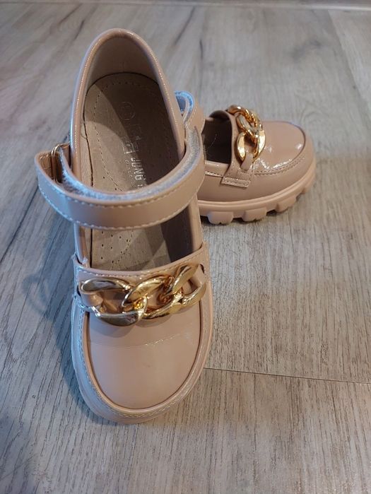 продам детские туфельки