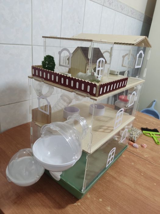 Клетка для хомяка.