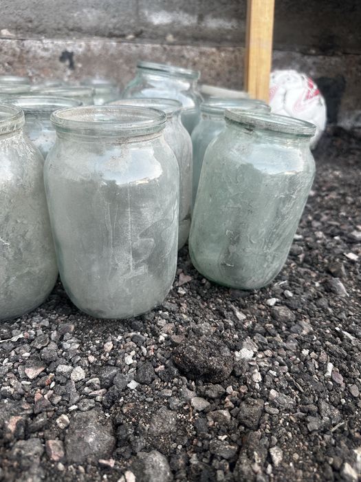 Продается банки 3-2-1-ех л