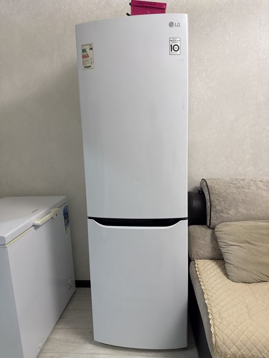 Холодильник LG 2х камерный
