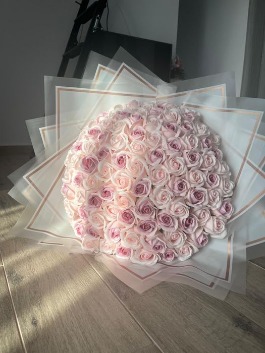 Buchet 101 trandafiri