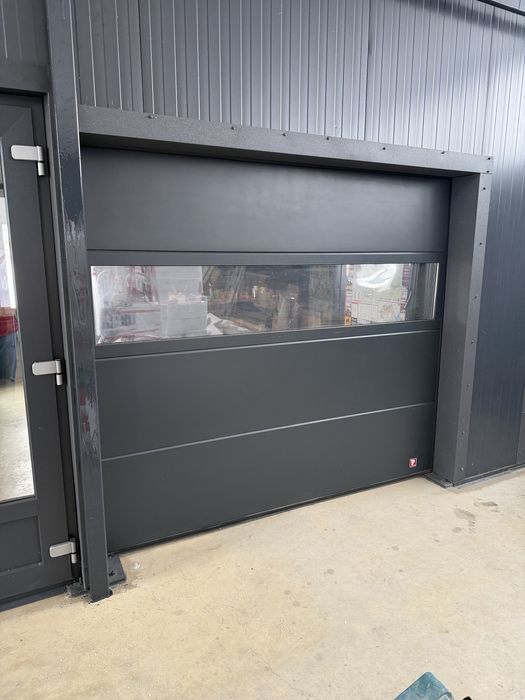 Usa de garaj antracit , automatizata