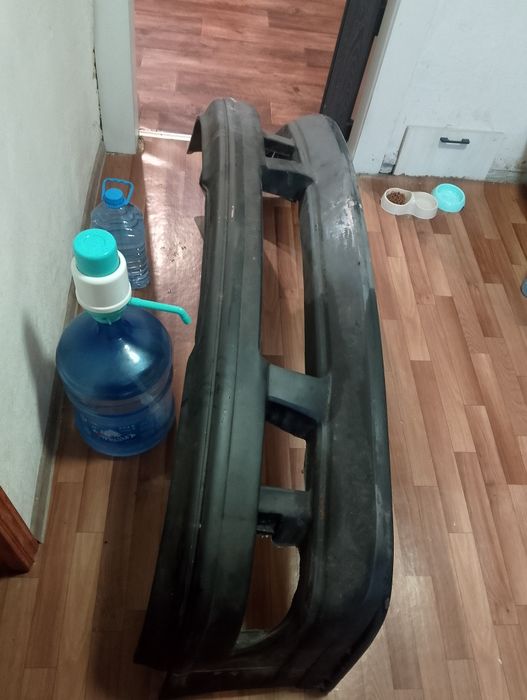 Продам Бампер передний