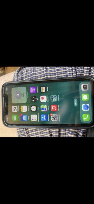 Айфон 11  смартфон.